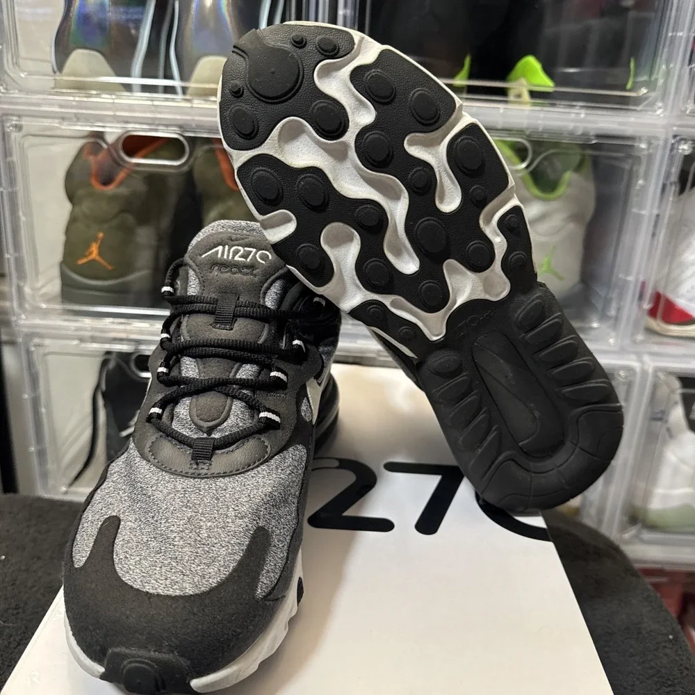 Nike Air Max 270 React Kids Size 13 Black Vast Grey AO4971-001 size 7.5 men - Picture 7 of 10